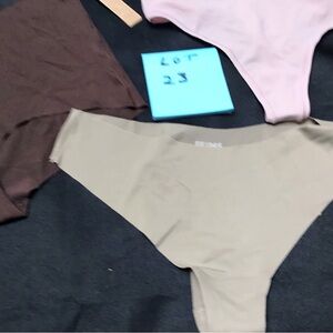 Skims NWT Lot #23 with Three XS Thongs (THG-2028)